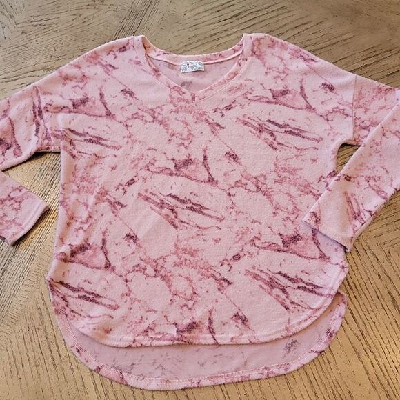 Pink Tie dye cozy size M vneck sweater top 💝 - Picture 1 of 7